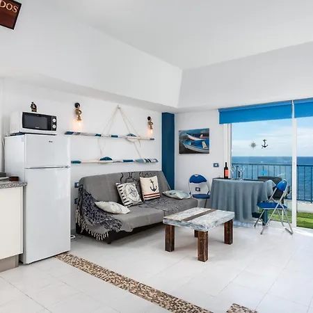 Nautical Loft *beachfront *terraces *parking